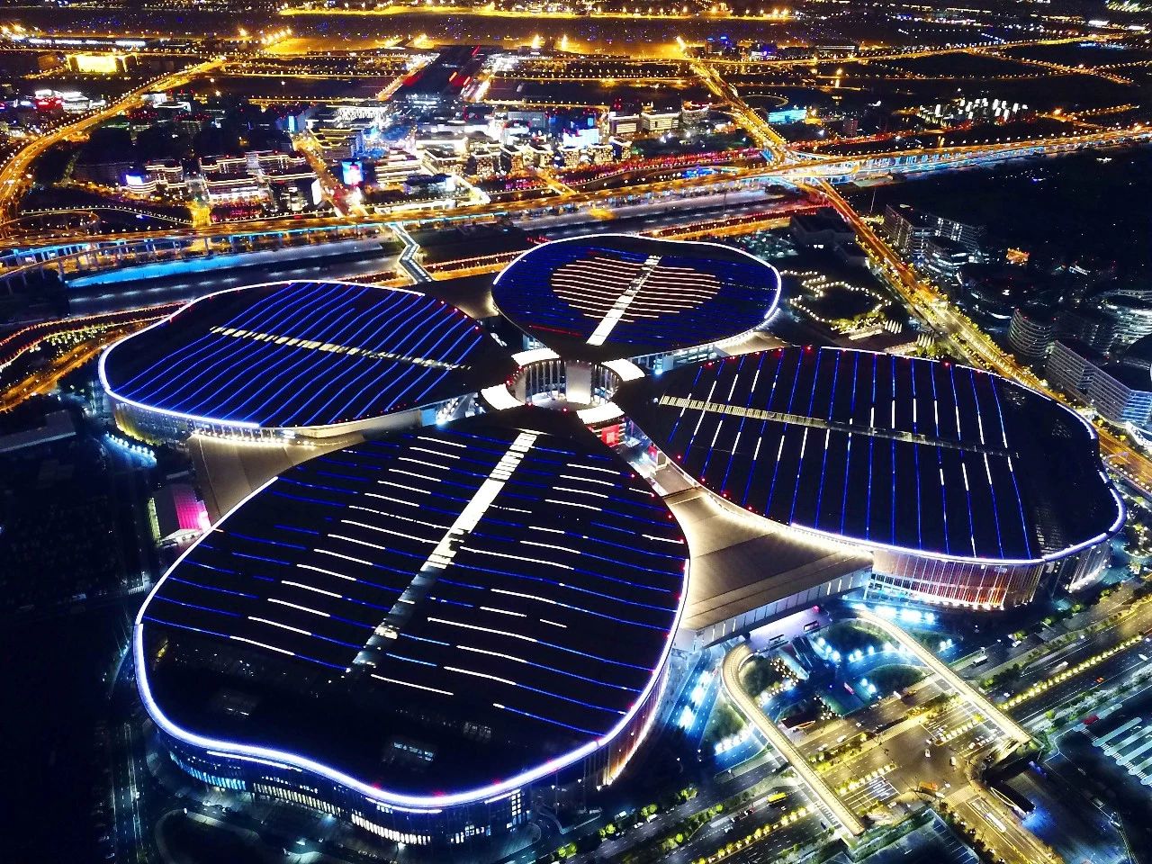 金融中国国际进口博览会专项方案发布:支持中小企业使人民币跨境结算更加便捷