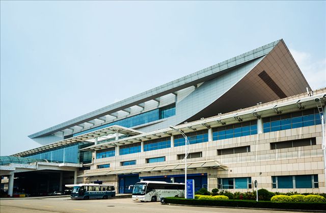 厦门国际会展中心五期将于明年上半年竣工:投入使用后总展览面积将超过20万平方米