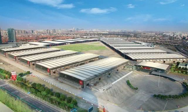上海新国际博览中心简介(简单介绍一下上海新国际博览中心)