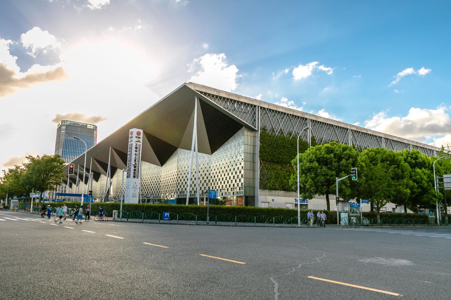 上海世博会展馆地址在哪里?(上海世博展览馆属于哪个街道?)