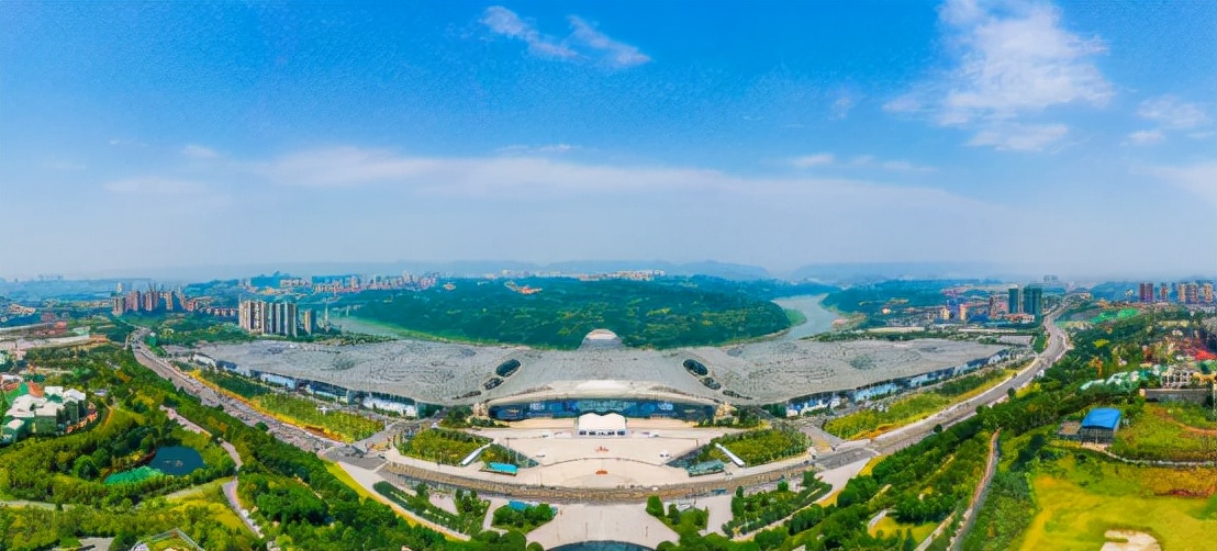 位于两江新区的重庆国际博览中心,是一座形似美丽蝴蝶的标志性建筑