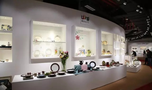 展厅中的展品应该从哪几个方面选择呢?