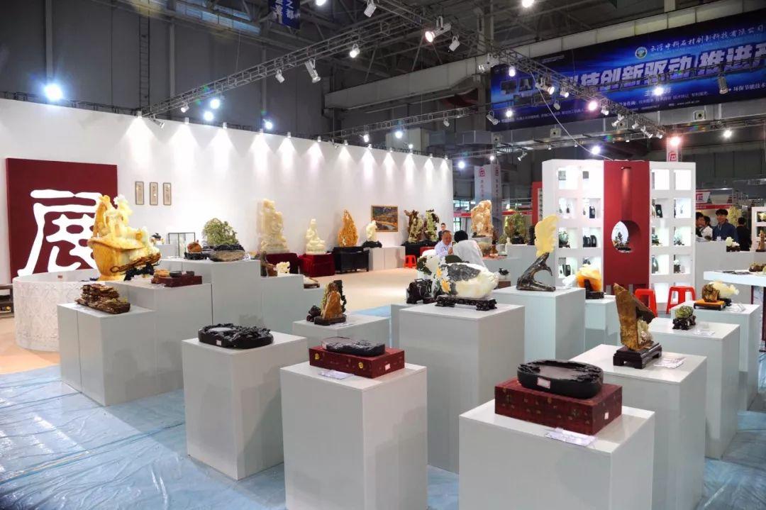 第十九届云浮国际石材科技展览会盛大开幕,"展现云浮石力,汇聚千亿产业"