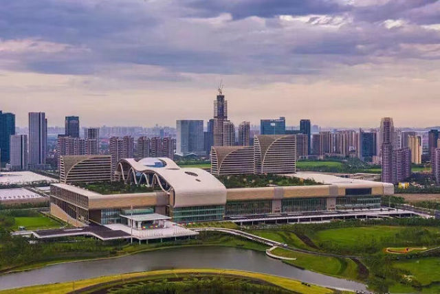 杭州国际博览中心:城市脉动之中的标志性建筑