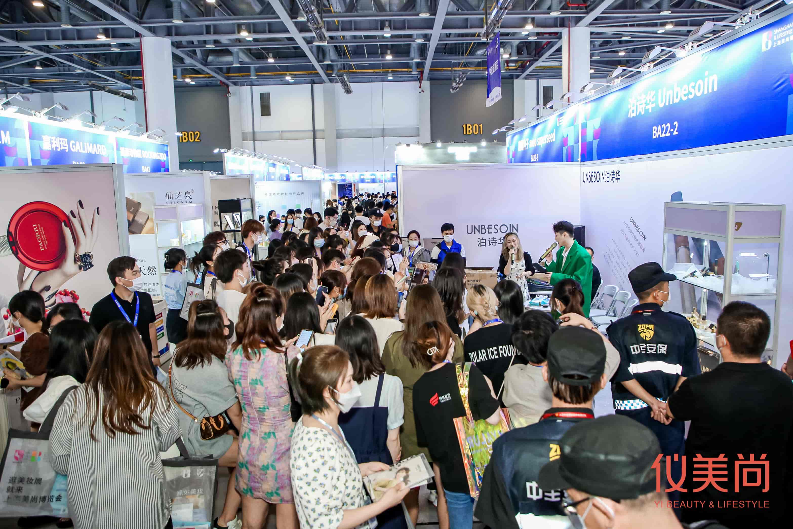 https://zhaozhanwang.cn/