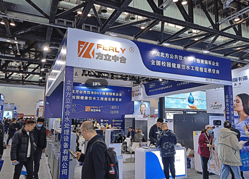 https://zhaozhanwang.cn/